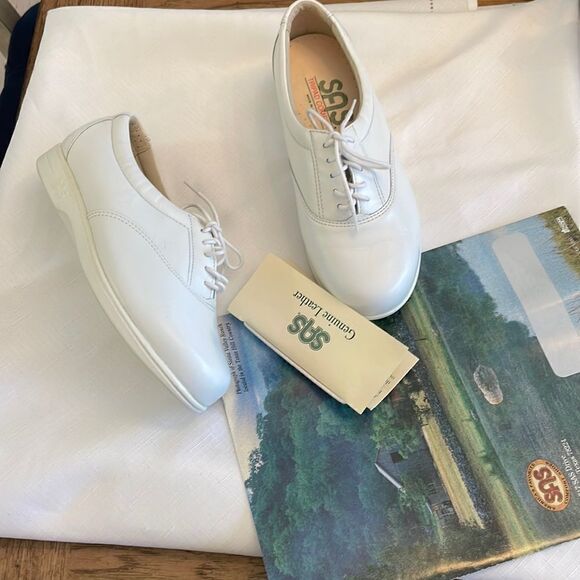 SAS WHITE LEATHER COMFORT SHOES.  NEW. - Picture 1 of 8